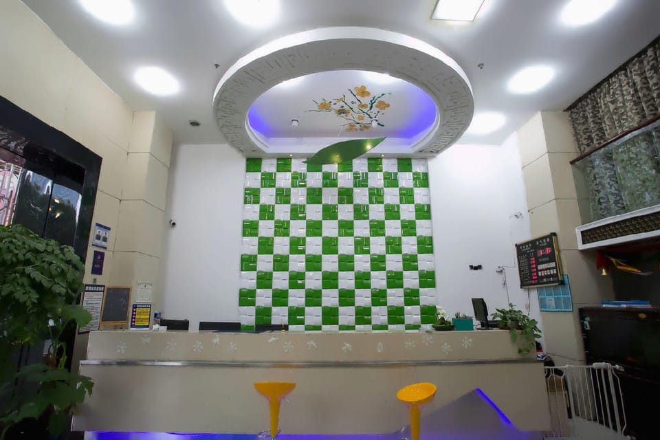 Heng8 Chain Hotel (Convention and Exhibition Center Qinye Plaza Branch) Hotel in Hangzhou