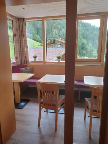 Pension Embacher Hotel in Viehhofen