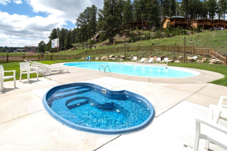 Rock Crest Lodge & Cabins Hotel in Custer