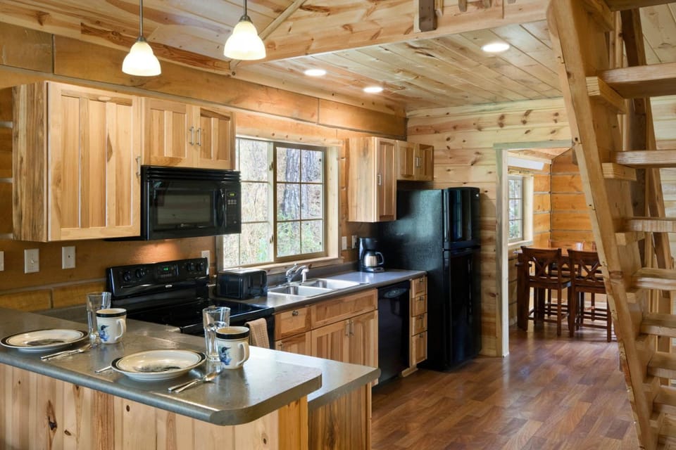 Rock Crest Lodge & Cabins Hotel in Custer