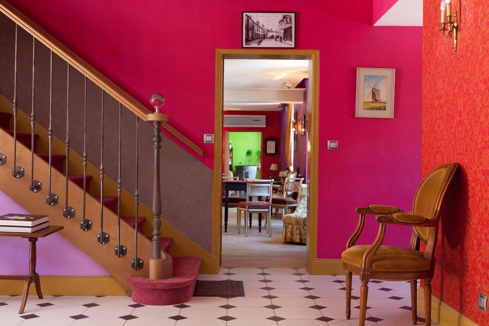 Logis hotel O en Couleur Hotel in Centre-Val de Loire