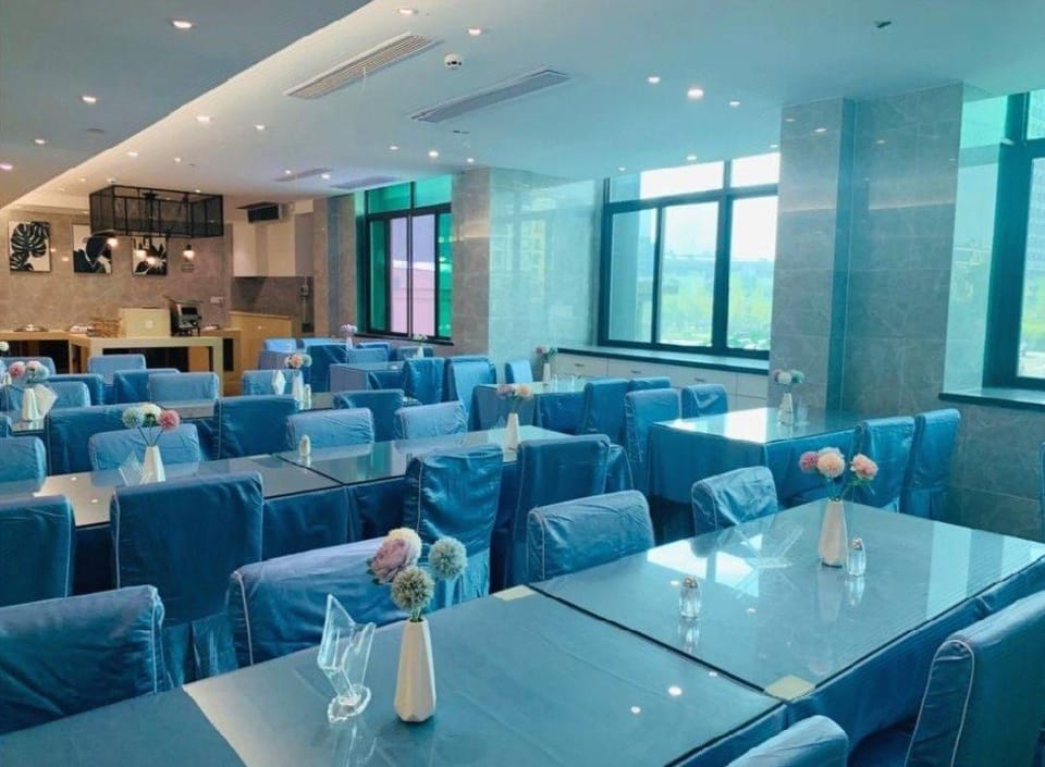 Jingzijin Hot Spring E-sports Hotel (Wuyi Railway Station Branch) Hotel in Zhejiang