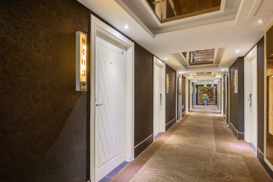 Jingzijin Hot Spring E-sports Hotel (Wuyi Railway Station Branch) Hotel in Zhejiang
