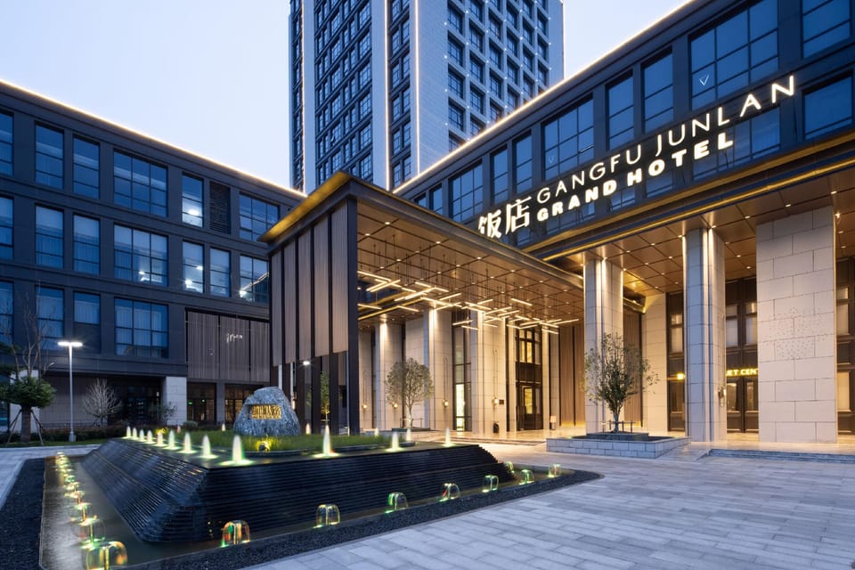 Hong Kong Grand Hotel Hotel in Jiangsu