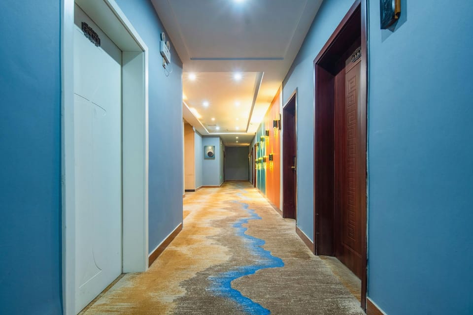 Weekend Sunshine Theme Hotel Hotel in Hubei