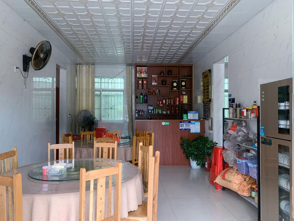 Shenghong Homestay Hotel in China