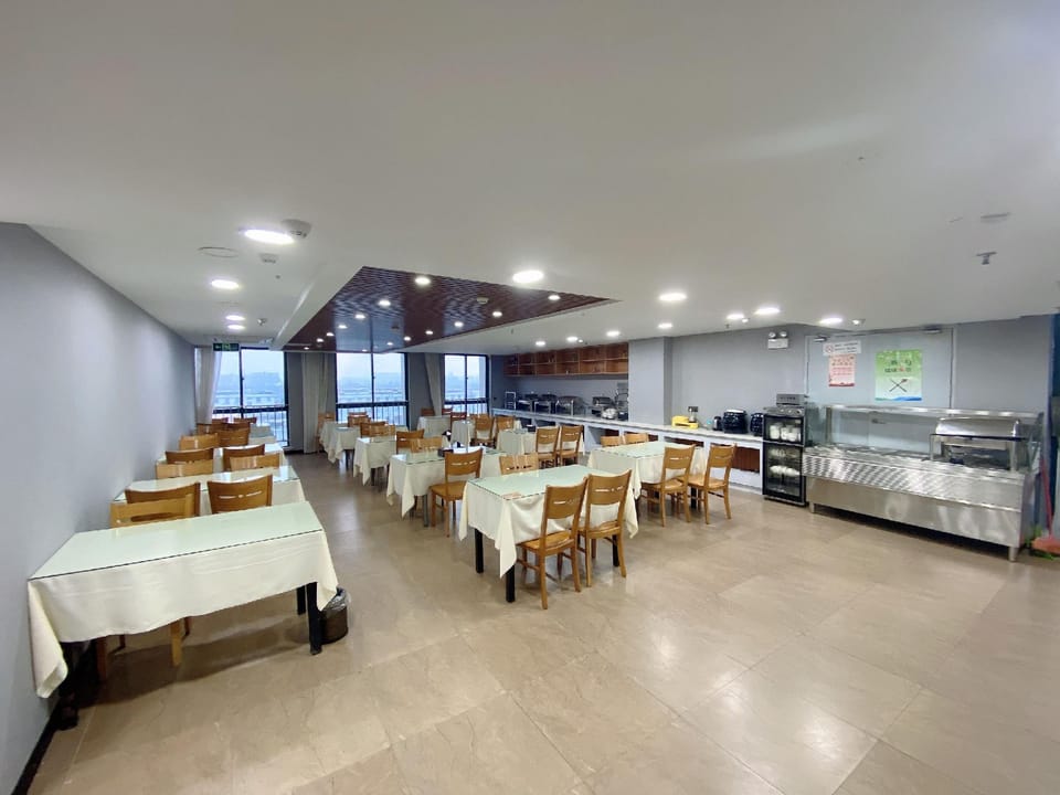 Zhongyi Selected Hotel (Huai'an Huaiyin Normal University Branch) Hotel in Jiangsu