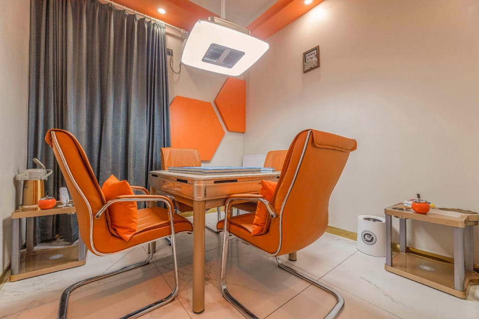 Orange Garden Must-Stay Hotel (Bad Boss Billiards Club Branch) Hotel in Zhejiang
