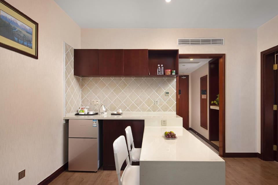 Hengdian East Magnetic Building Hotel in Zhejiang