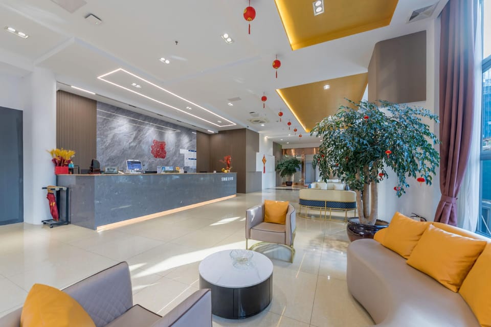 Huayang Xinfulong Hotel (Zhuji High-speed Railway Station Branch) Hotel in Hangzhou