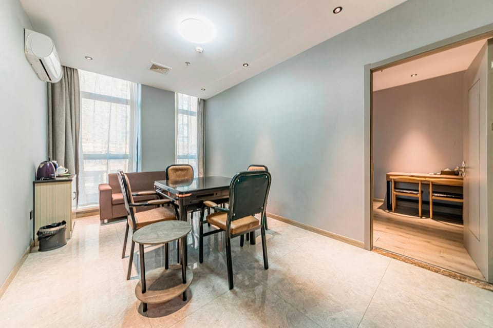 Huayang Xinfulong Hotel (Zhuji High-speed Railway Station Branch) Hotel in Hangzhou