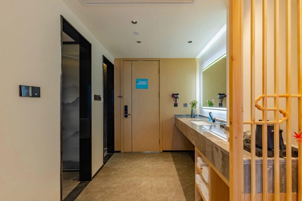 Meet the Wisdom of the East Hotel Hotel in Nanjing