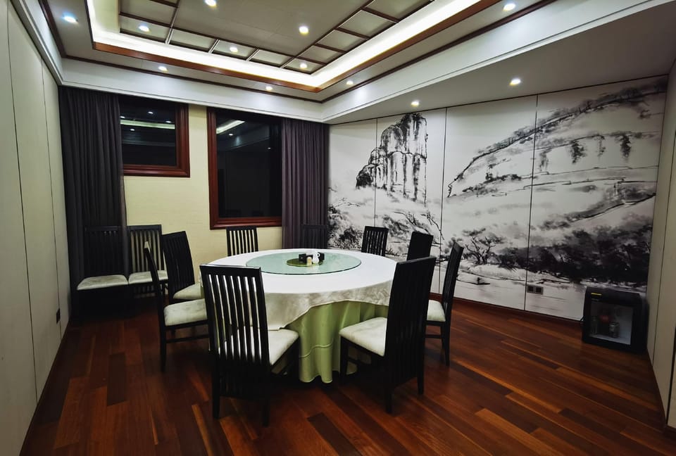 Mountain villas by Jian'ou Lake Hotel in Zhejiang