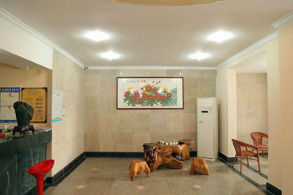 Xintaiping Holiday Hotel (Zhongtong Plaza Branch, Huangshan District) Hotel in Zhejiang