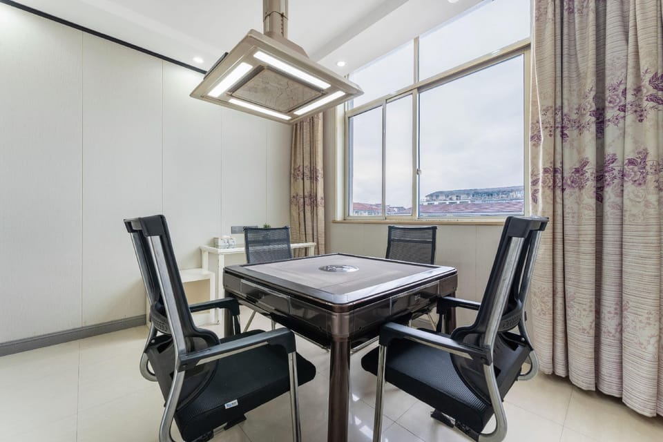Haiyue Garden Hotel (Huangzhai Bus Station Branch) Hotel in Hangzhou