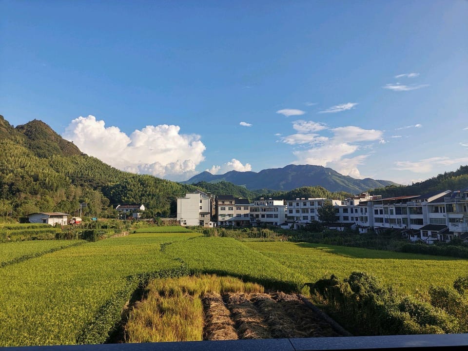 Pearl of the Mountains Hotel in Zhejiang