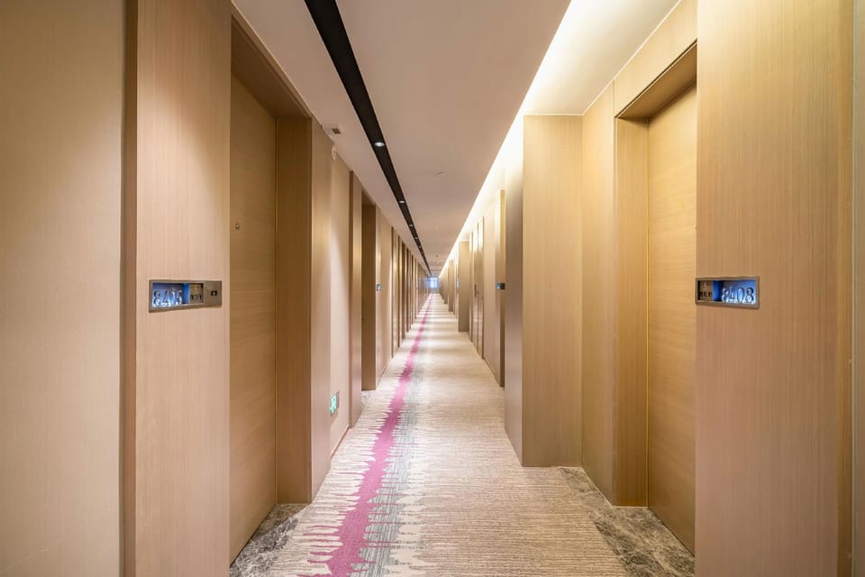 Lavande Hotel (Nanjing University of Technology Metro Station Baolong Plaza) Hotel in Nanjing