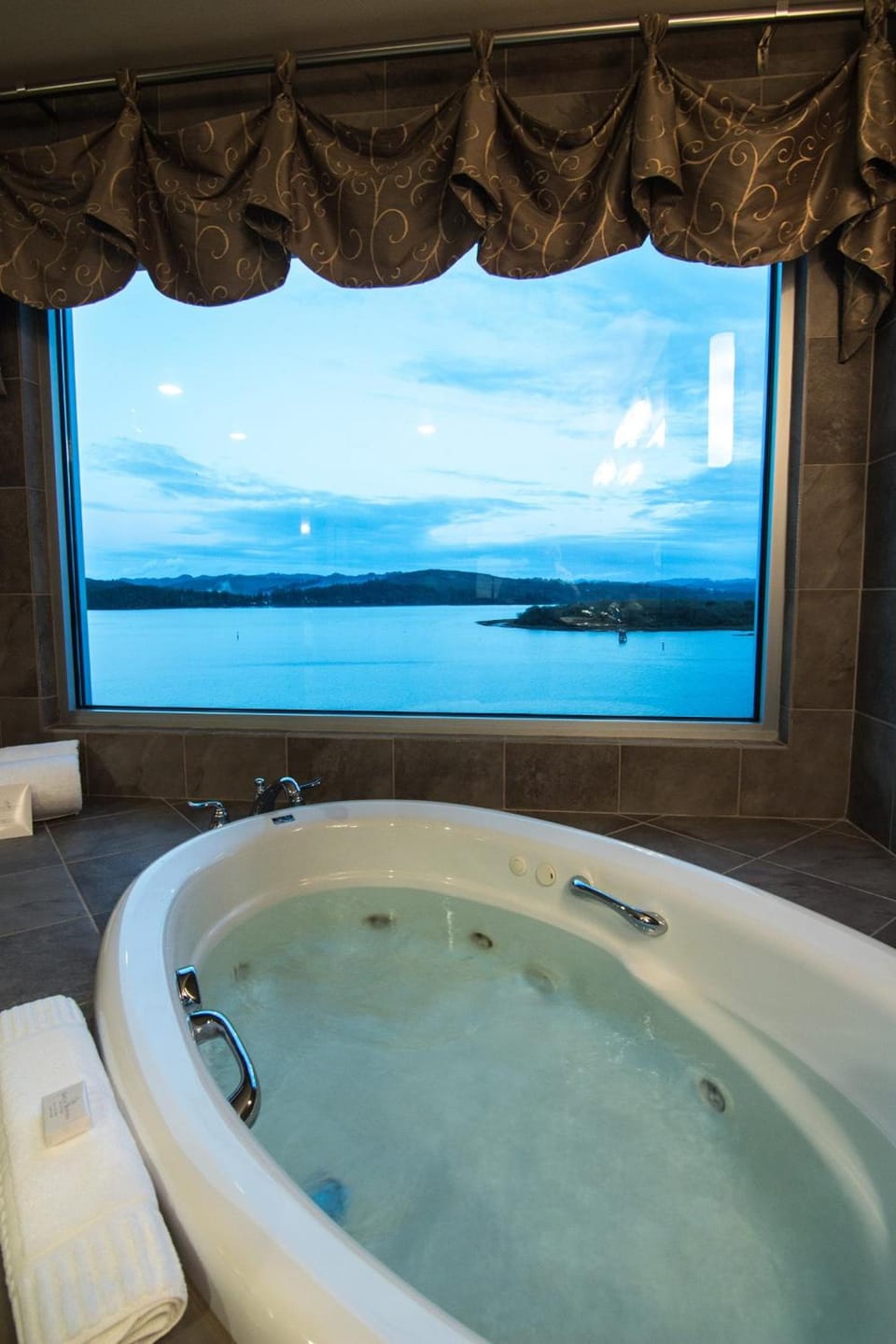 Ko-Kwel Casino Resort Hotel in Coos Bay