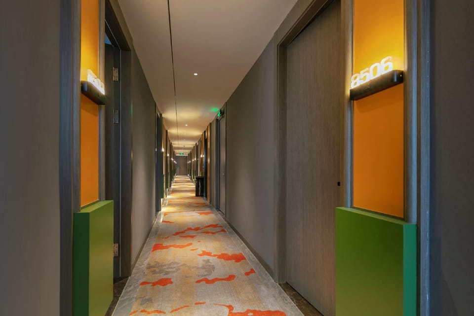 CEO·Zhouyue Hotel (Yiwu Chengxi Logistics Park Branch) Hotel in Hangzhou
