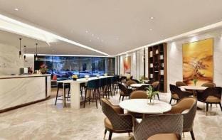 Hang ZHou YIHotel (Hangzhou Qianjiang Century New City) Hotel in Hangzhou