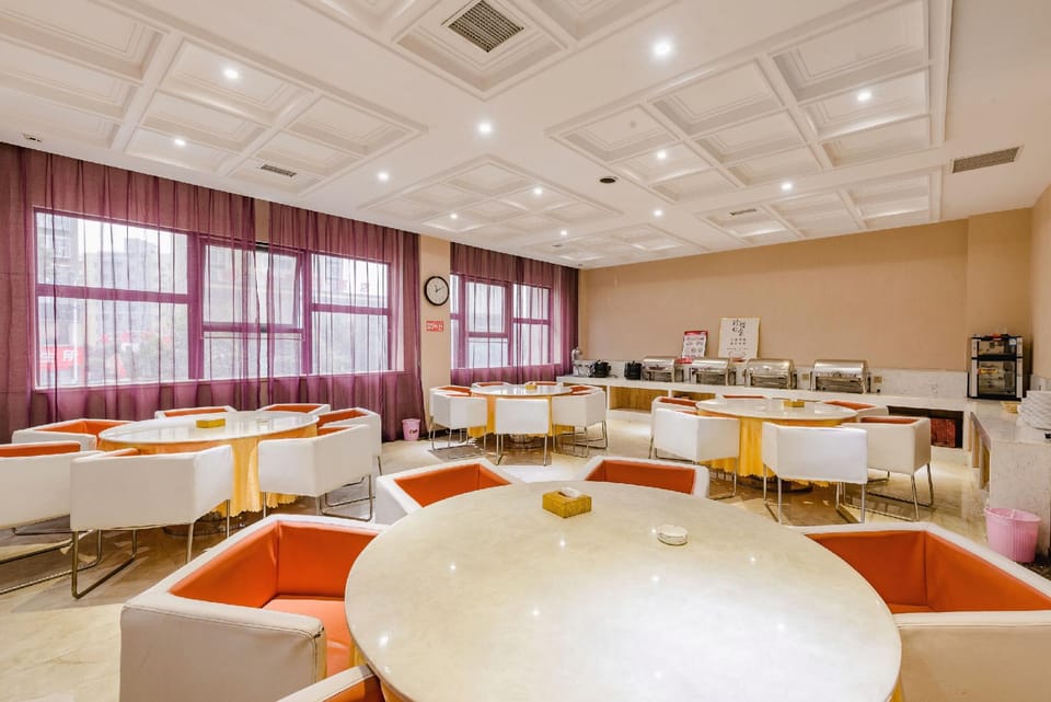 Fangcheng TaTa Theme Hotel Hotel in Hubei