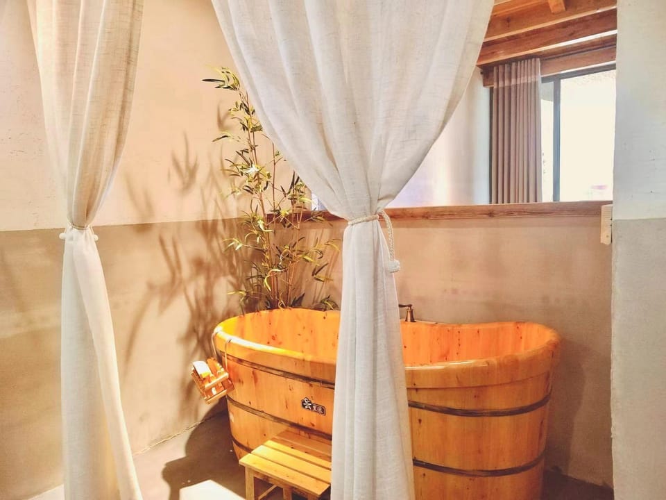 Gu Yu Qing Lou B&B Hotel in Hangzhou