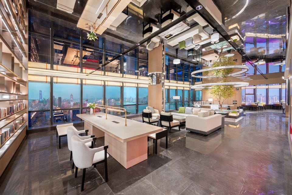 Atour Hotel Wuhan Jianghan Road Pedestrian Street Hotel in Wuhan
