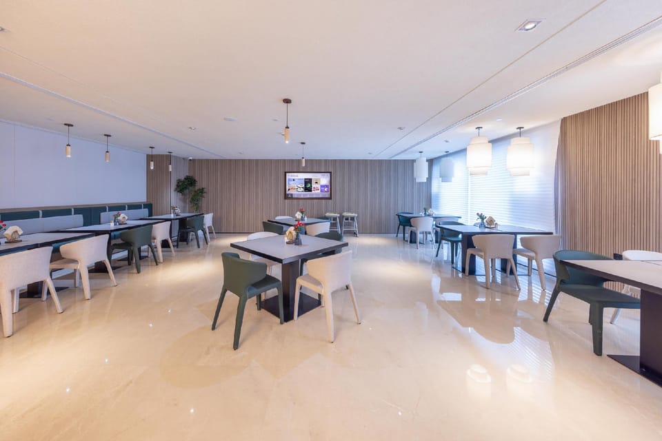 Atour Hotel Nanjing Jinma Road Metro Station Hotel in Nanjing