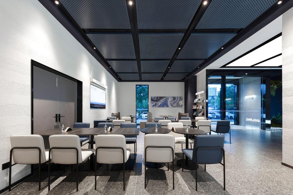 Atour Light Hotel Nanjing Baijiahu Shengtai Road Metro Station Hotel in Nanjing