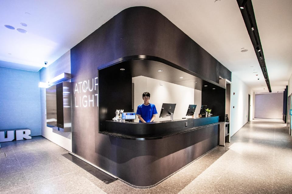 Atour Light Hotel Hangzhou West Lake Lakeside Qinghefang Hotel in Hangzhou