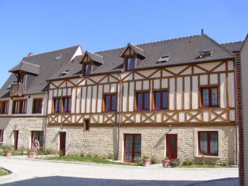 Les Belleme Golf - Self-catering Apartments Hotel in Normandy