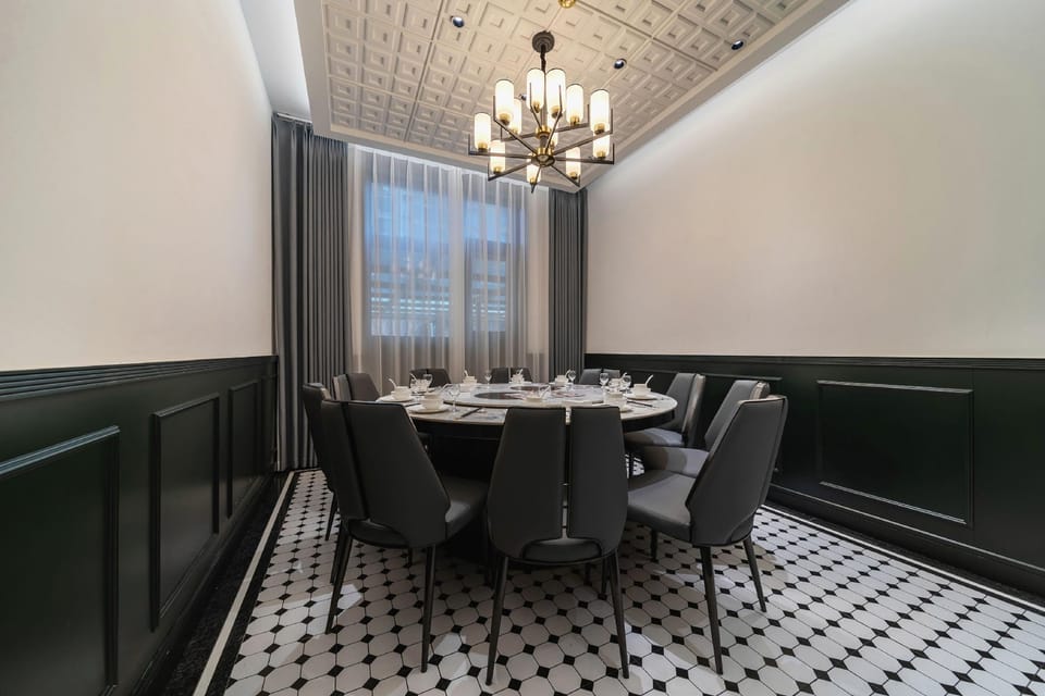 Yunshang Guanlan Art Hotel (Lianyungang Donghai Jingdu Avenue Crystal City Branch) Hotel in Jiangsu