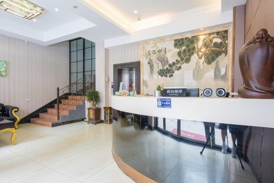 Junli Holiday Hotel (Zhejiang Normal University Branch) Hotel in Zhejiang