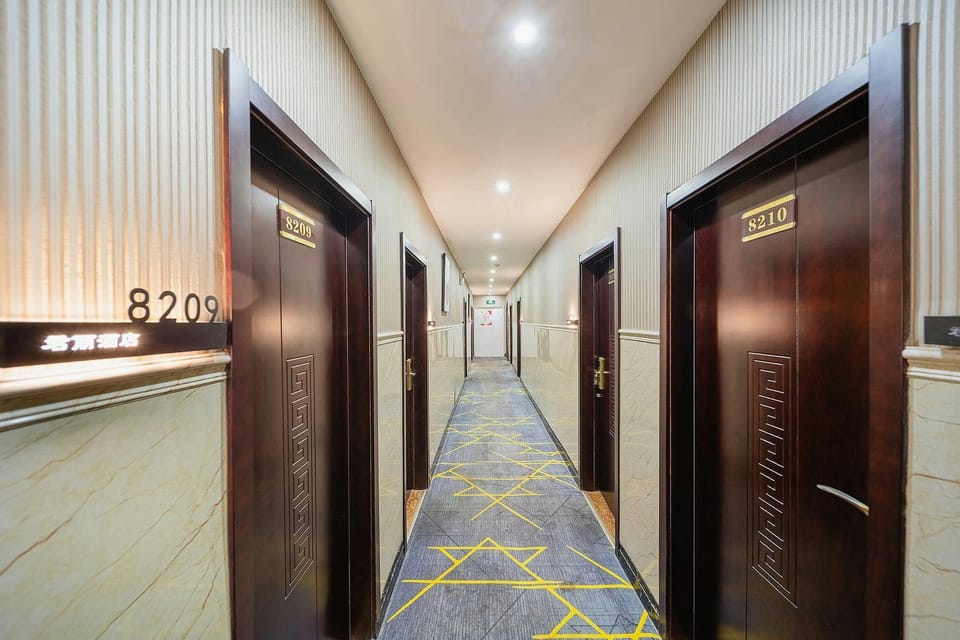 Junli Holiday Hotel (Zhejiang Normal University Branch) Hotel in Zhejiang