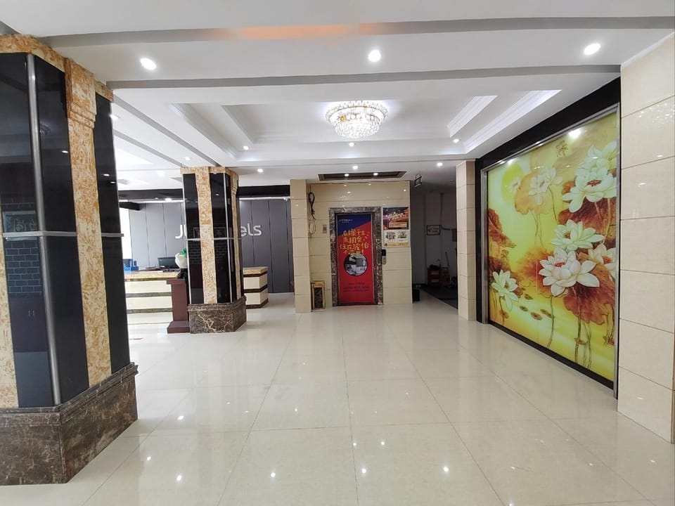 Jun Chain Hotel (Tongcheng Haifeng Road Branch) Hotel in Jiangsu