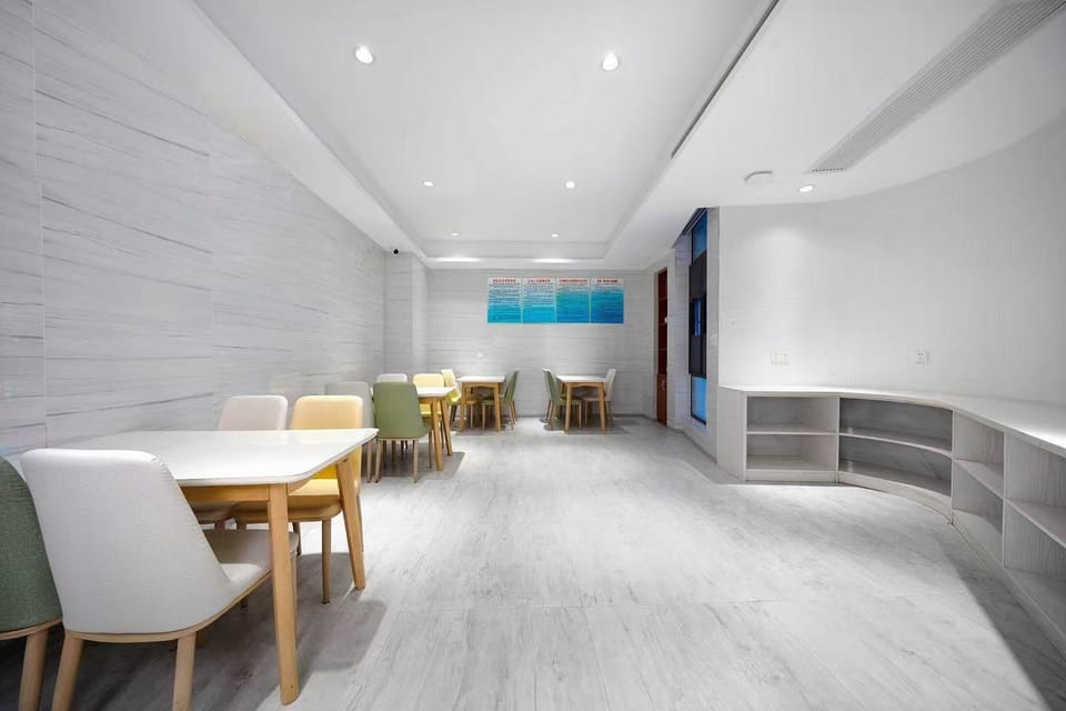 Fuyana Garden Hotel (Lu'an Government Affairs District High-Speed Railway Station Branch) Hotel in Jiangsu