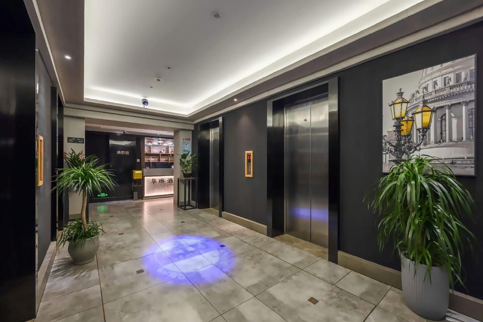 Hualin Hotel (Ningbo Beilun Yintai Branch) Hotel in Zhejiang