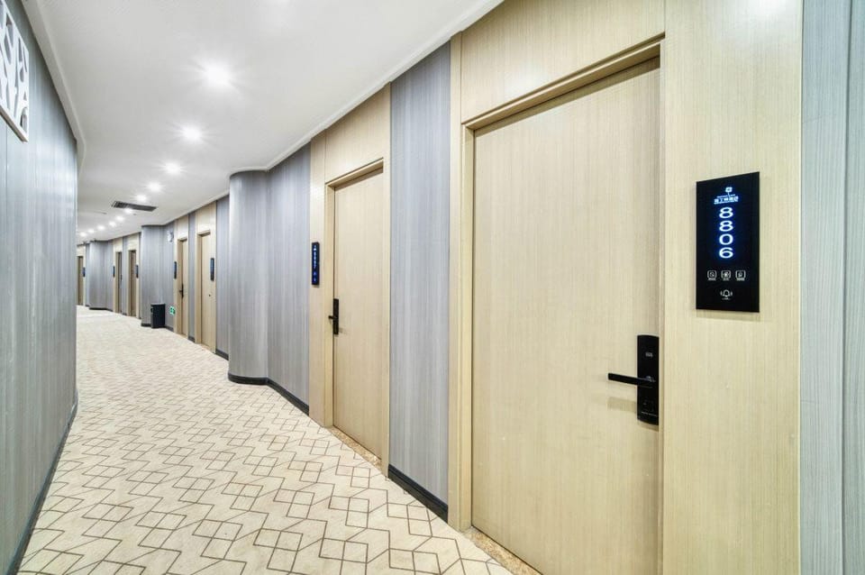 Holiday Inn Nottingham (Baolong Plaza Branch) Hotel in Hangzhou