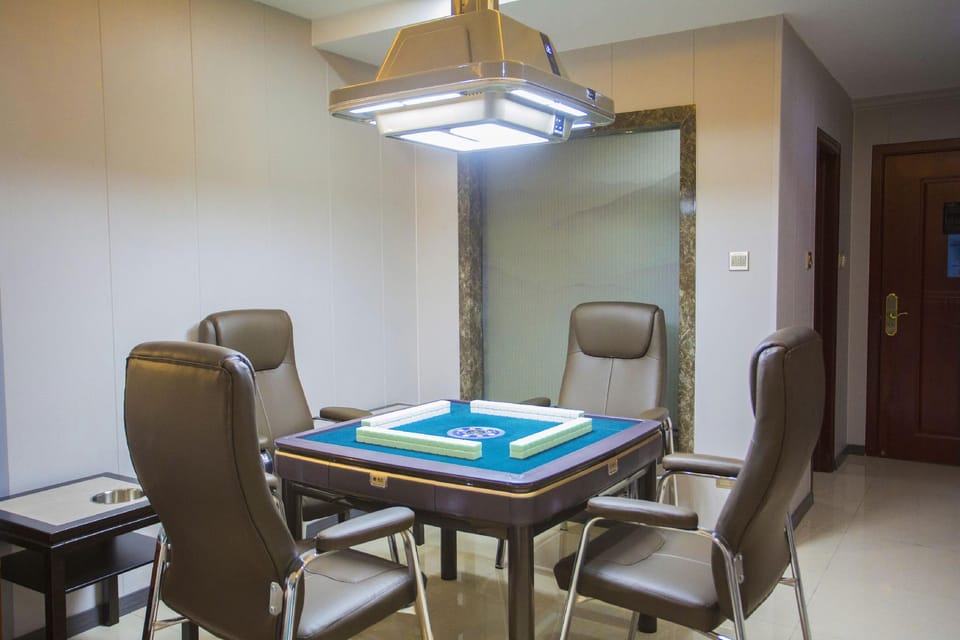 Lin'an Luxury Hotel (Anhui Normal University Huajin Campus Convention and Exhibition Center Branch) Hotel in Nanjing