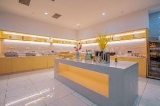 yage Hotel (Pinghu Wuyue Square Shengli Road) Hotel in Shanghai