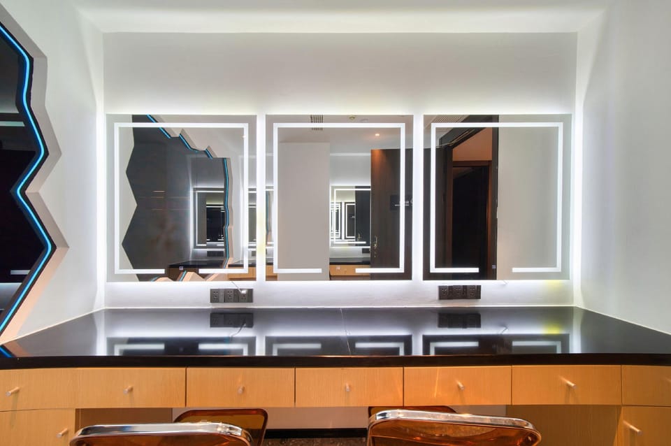 Lvxiaoer Youth Hostel (West Lake Hubin Ding'an Road Metro Station Branch) Hotel in Hangzhou