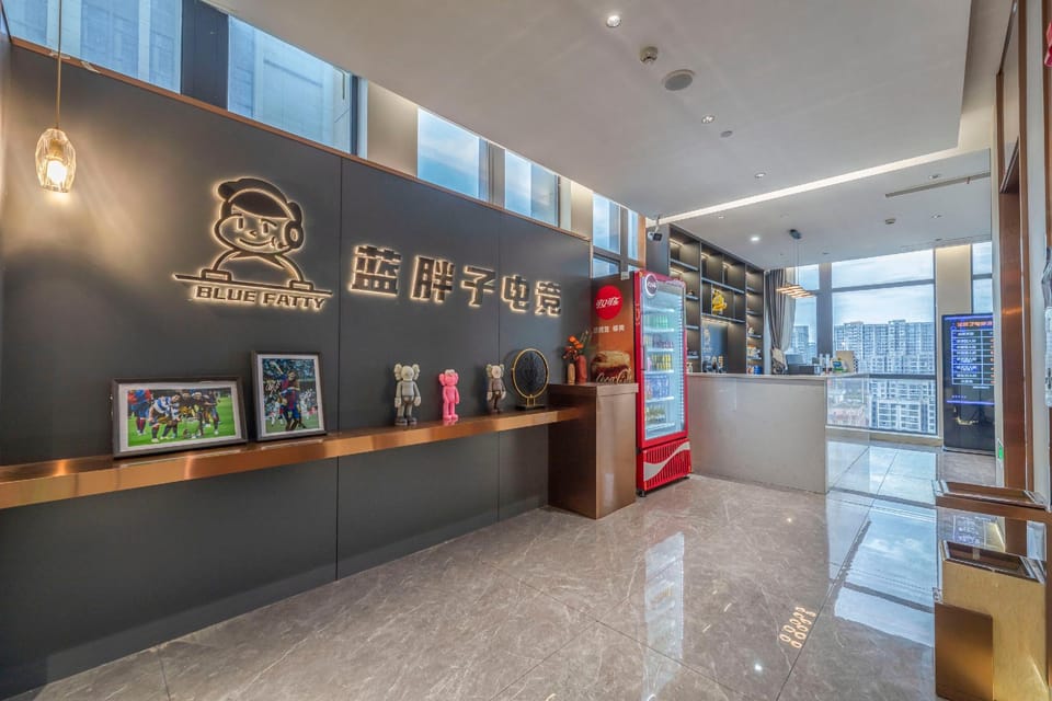 Blue Fat Man Esports Hotel (Fenghua Wanda Plaza Branch) Hotel in Zhejiang