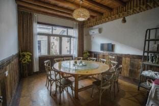 Longquan Maple Tree Pool Farmhouse Hotel in Zhejiang