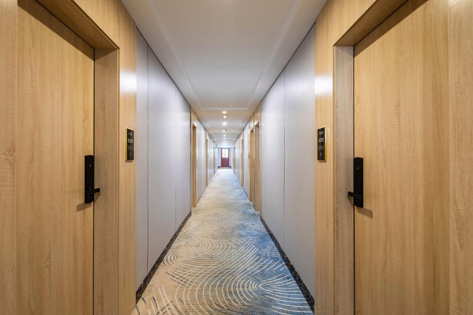 Qingfeng Hotel (Nanjing Hongshan Zoo Railway Station) Hotel in Nanjing