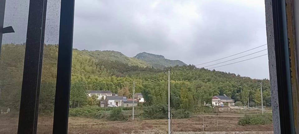 Longjing Mountain Villa Hotel in Zhejiang