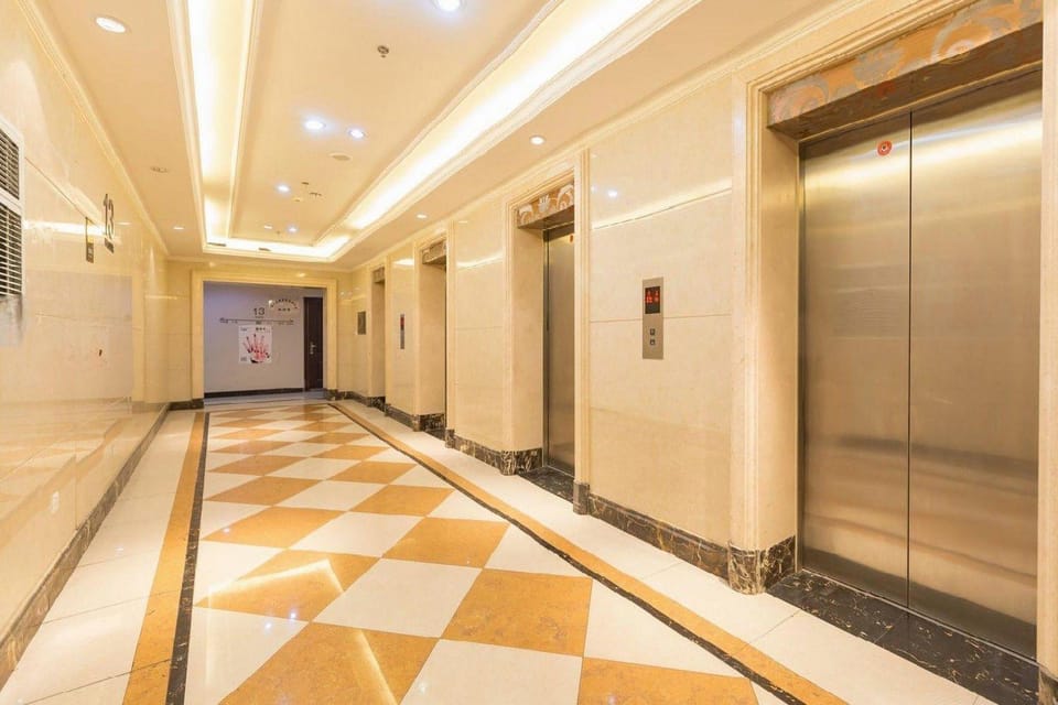 Lejia Esports Cinema Hotel (Yunlong Wanda Branch) Hotel in Jiangsu