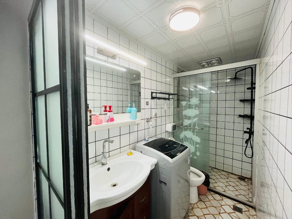 Dream Apartment (Shenbin Road Branch) Hotel in Shanghai