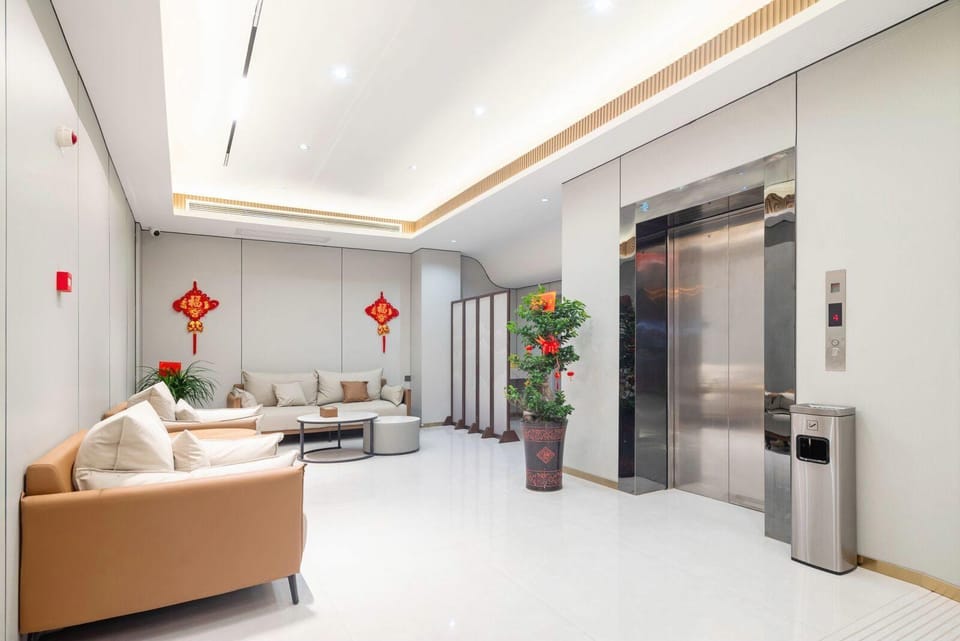 Pace Hotel (Sky Street Branch) Hotel in Zhejiang