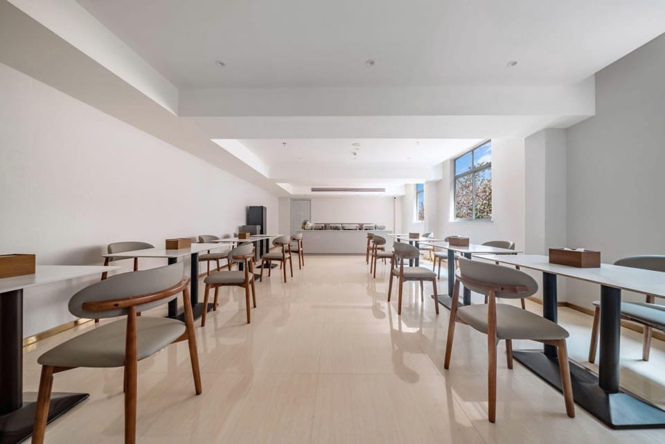 Pace Hotel (Sky Street Branch) Hotel in Zhejiang