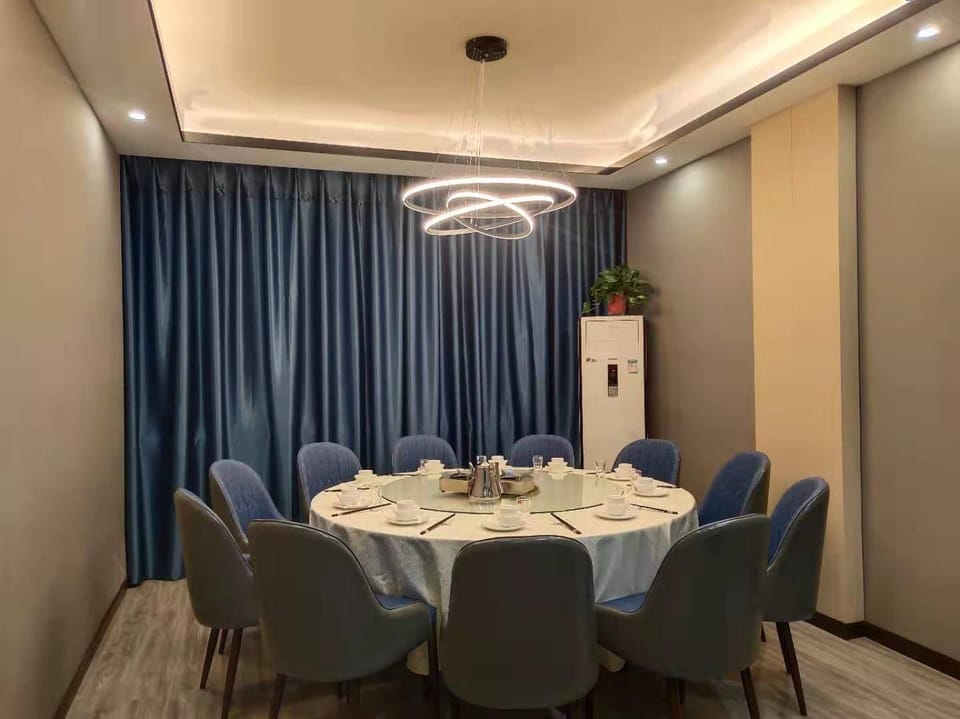 Fangyun Hotel Hotel in Hubei